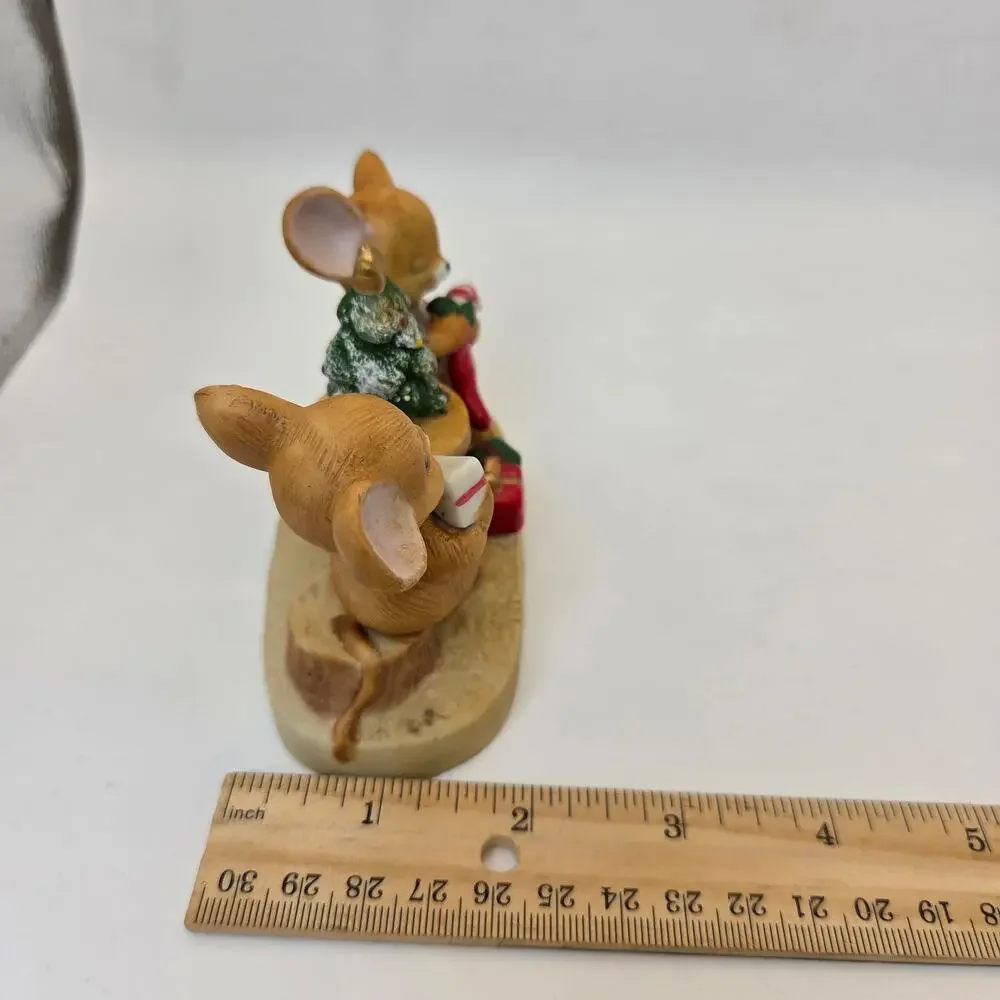 Enesco charming holiday